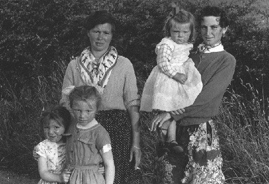 A Romany family living on Garendon estate c.1960
